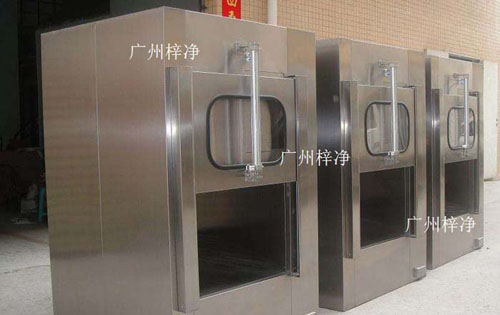 層流傳遞窗主要是用在生物潔凈區作為物品的傳遞,主要應用場所:生物制藥,科研單位,疾控中心,大型醫院,大學科研,生物潔凈及應用的各種潔凈區。