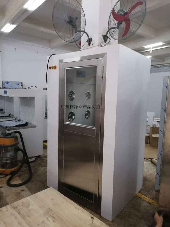 冷軋鋼板烤漆風淋室產品圖 冷軋鋼板烤漆風淋室產品圖