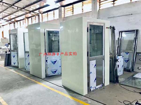 在工業(yè)生產(chǎn)過程中，風淋室作為一種重要的凈化設備